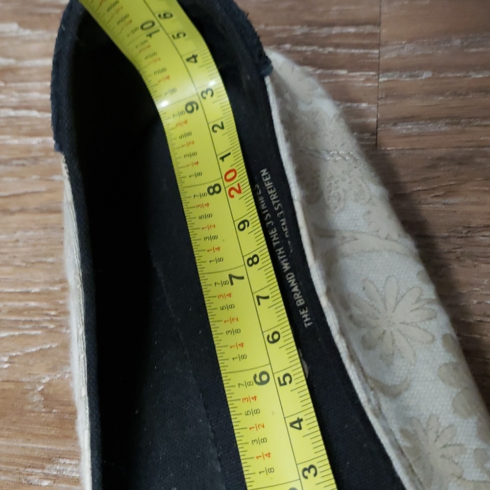 (8.5) Adidas Slip On Flats Floral Neutral Casual Classic Everyday Versatile Prep - Picture 11 of 11
